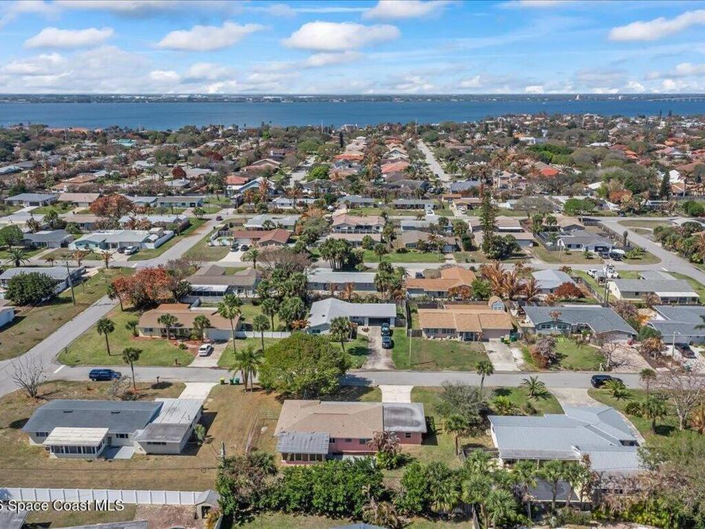 2320 Reef Avenue, Indialantic, FL 32903