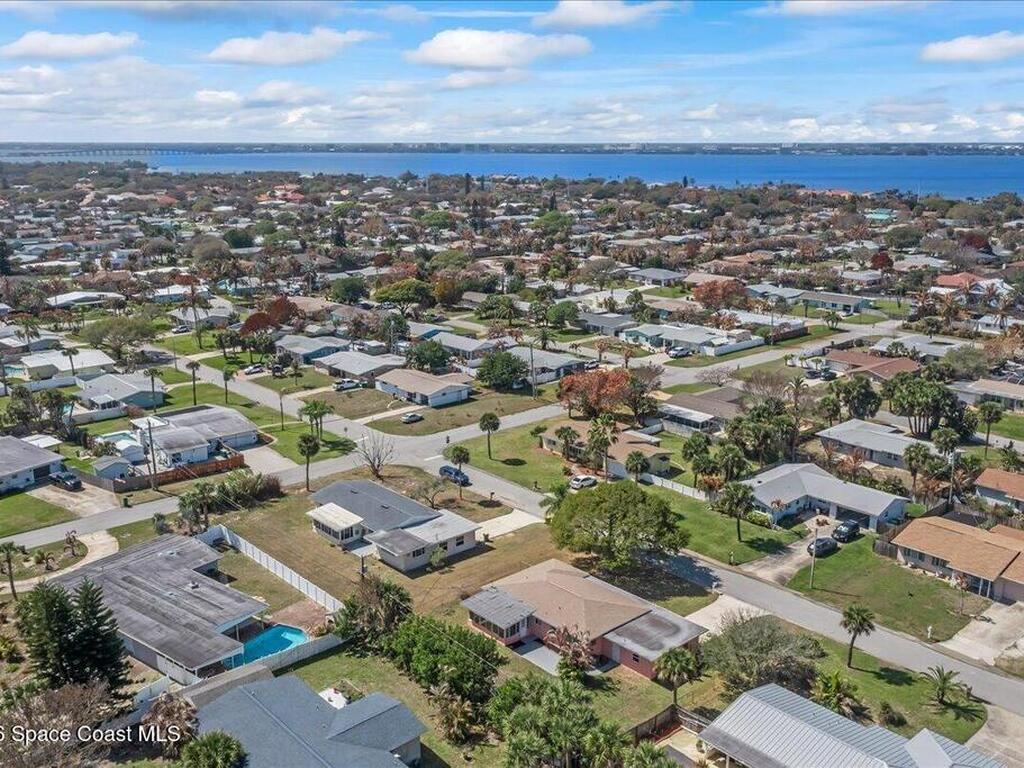 2320 Reef Avenue, Indialantic, FL 32903