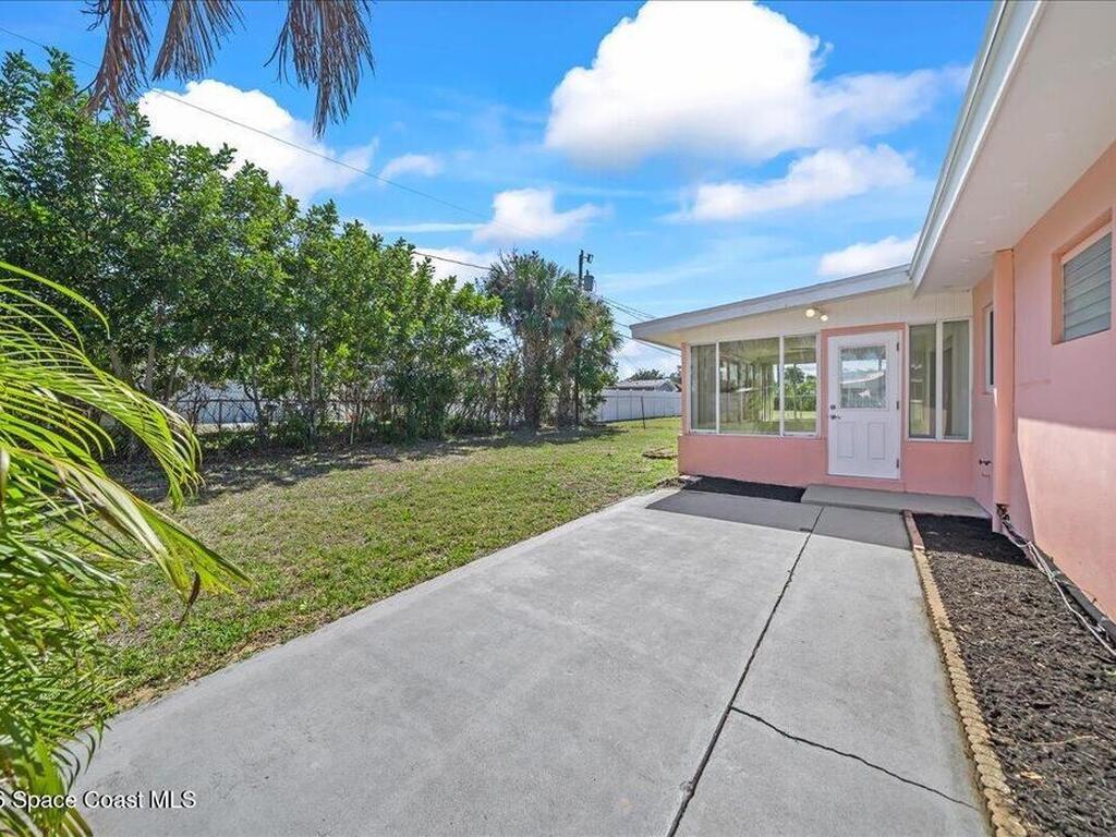 2320 Reef Avenue, Indialantic, FL 32903