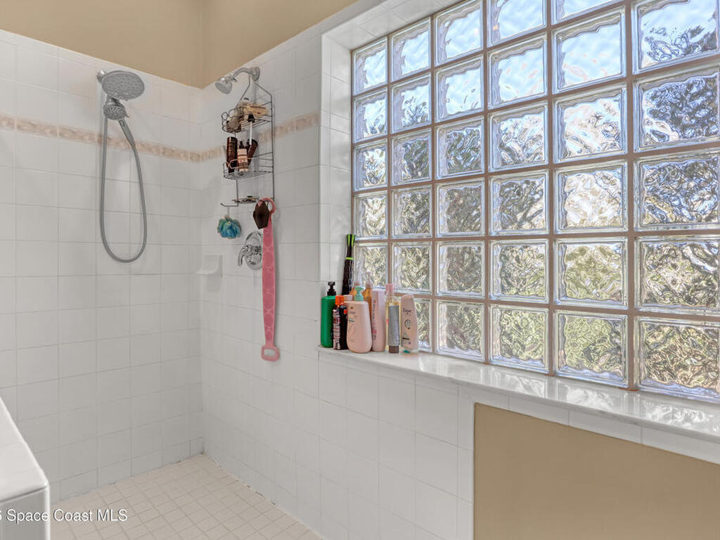 4958 Alamanda Drive, Melbourne, FL 32940