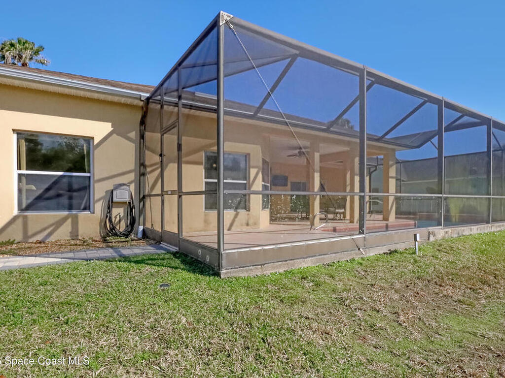 4958 Alamanda Drive, Melbourne, FL 32940