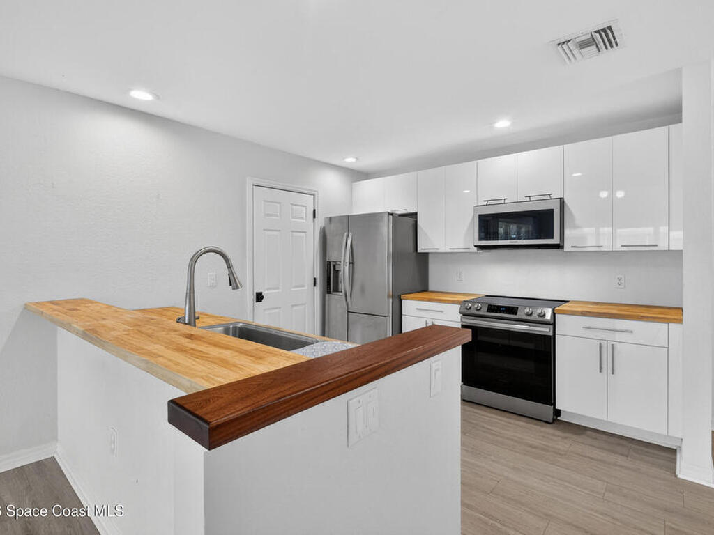 1812 E Sanderling Lane, Fort Pierce, FL 34982