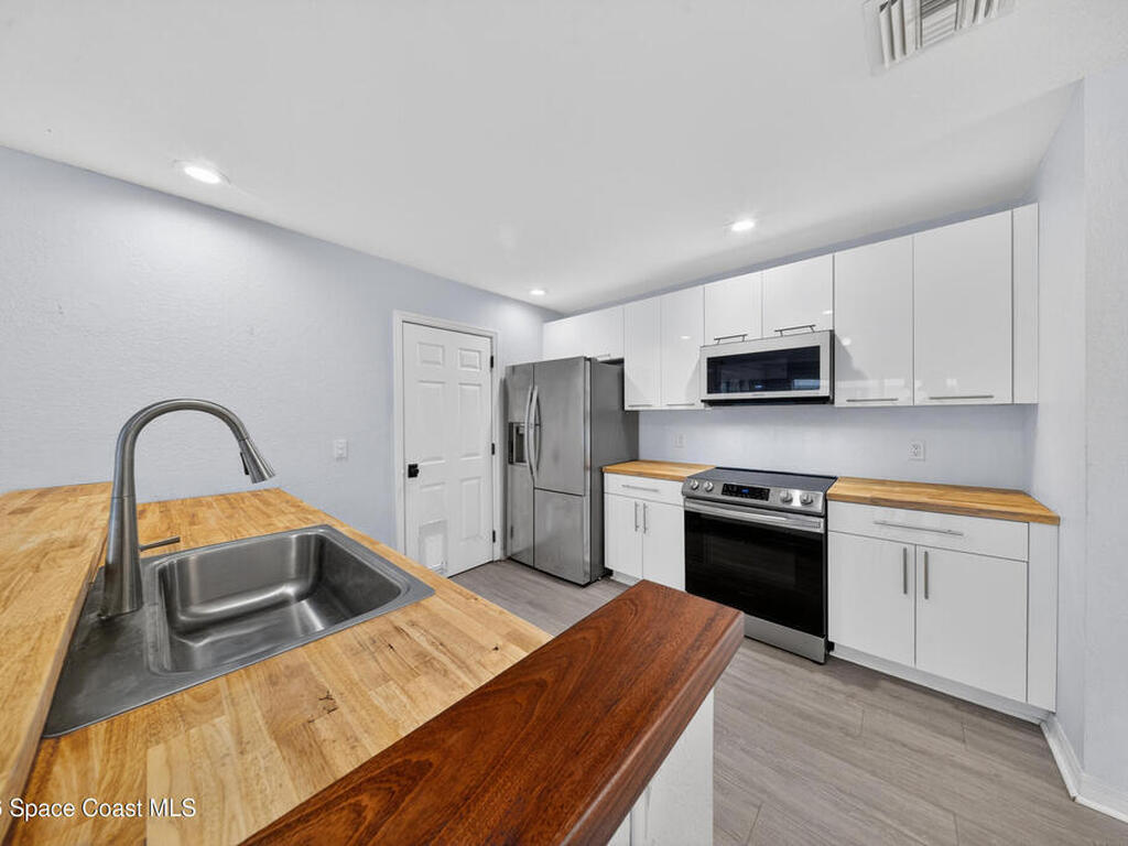 1812 E Sanderling Lane, Fort Pierce, FL 34982