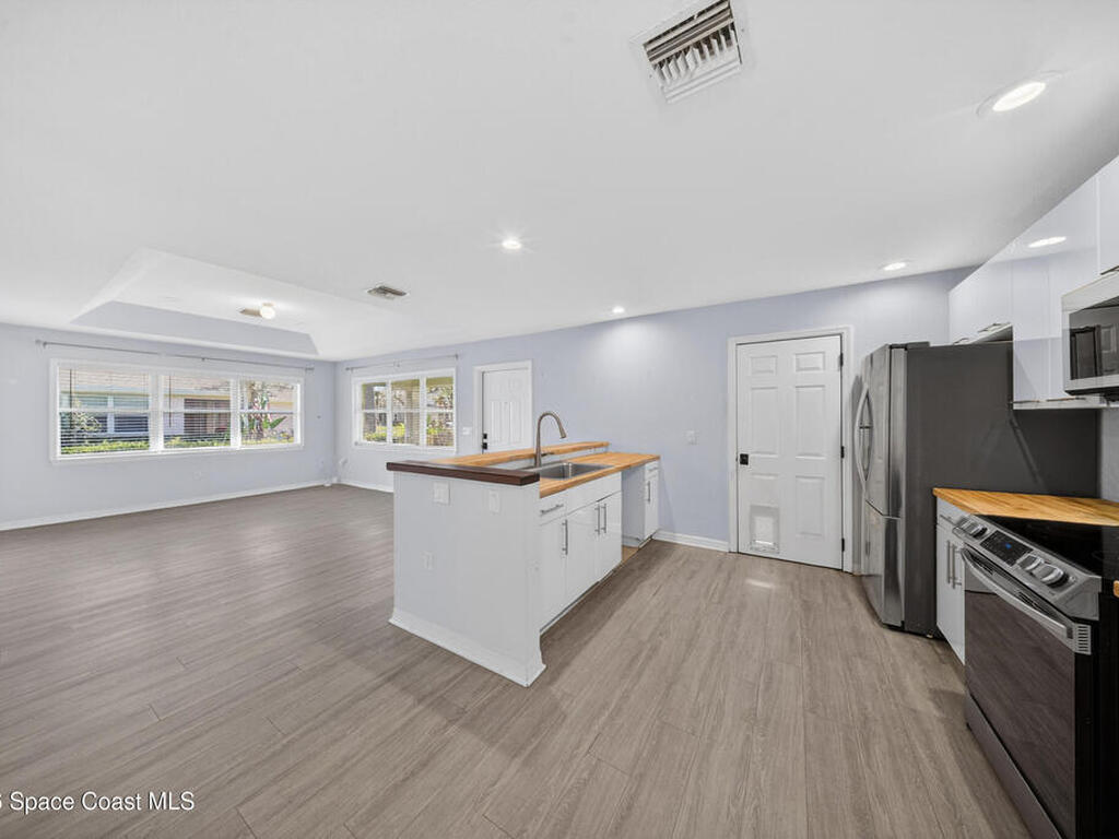 1812 E Sanderling Lane, Fort Pierce, FL 34982