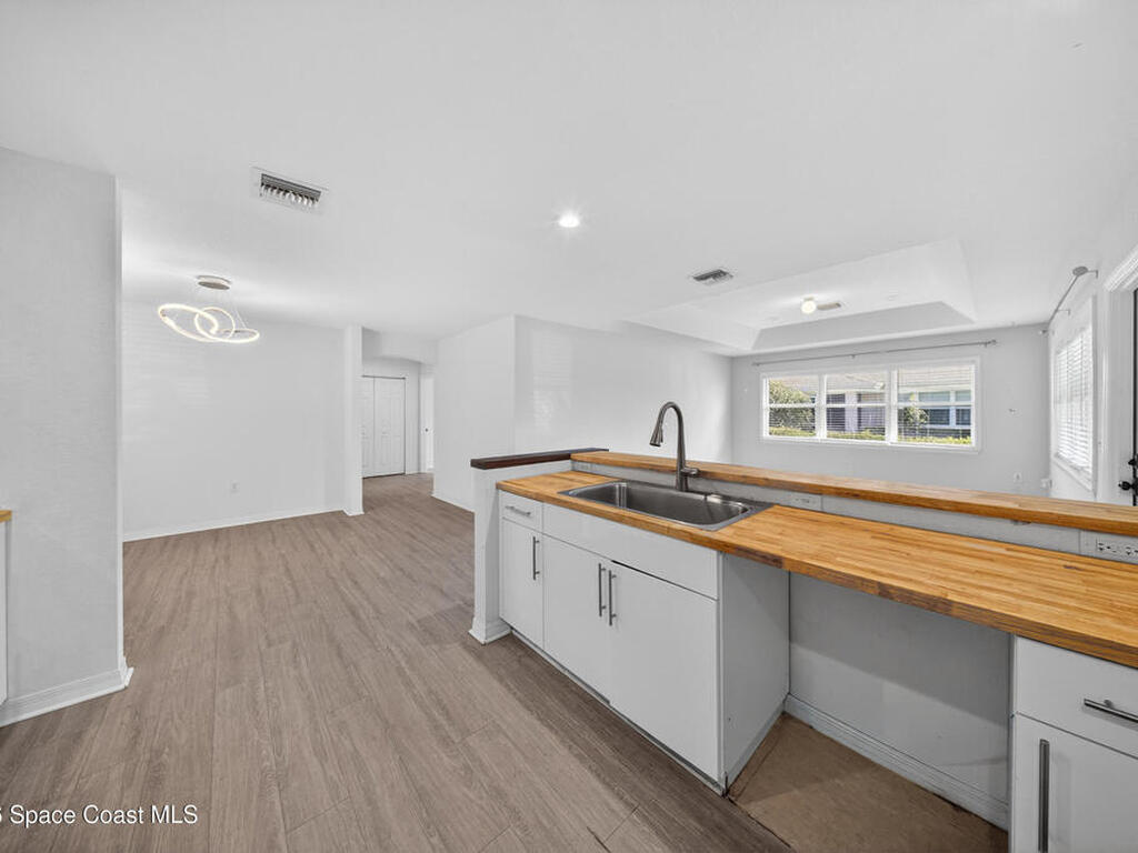 1812 E Sanderling Lane, Fort Pierce, FL 34982