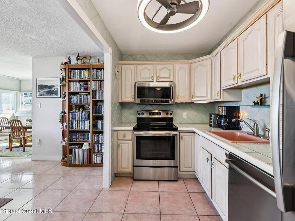 2020 N Atlantic Avenue, Cocoa Beach, FL 32931