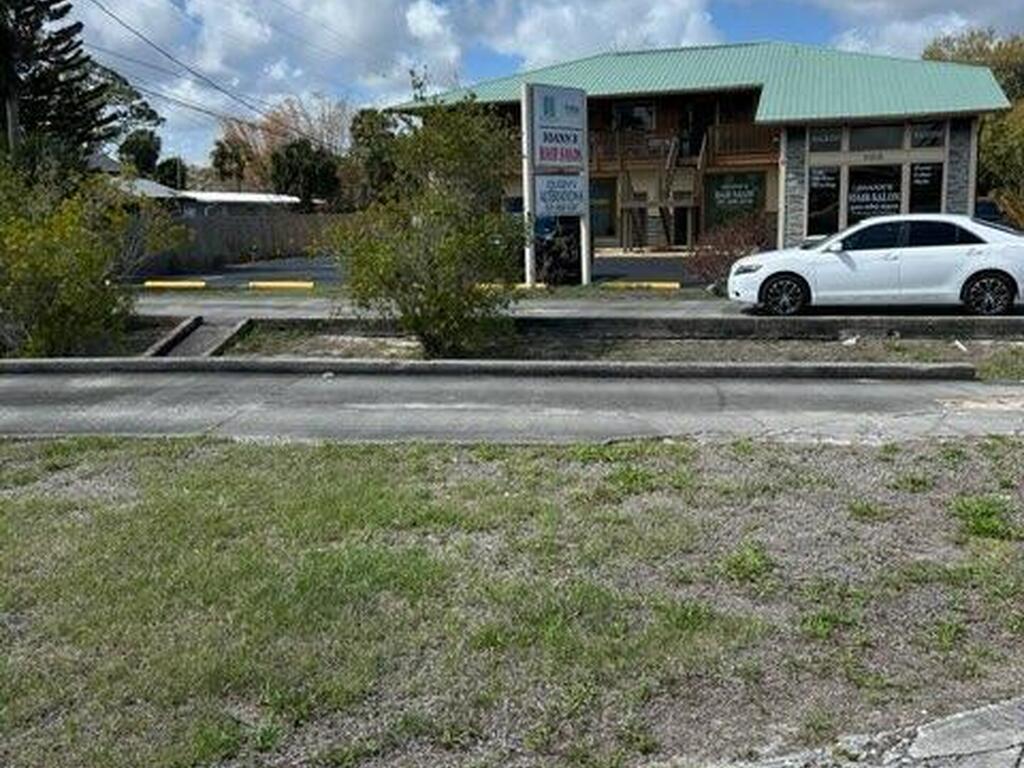 105 Seminole Avenue, Titusville, FL 32780