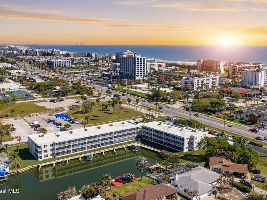 1595 N Atlantic Avenue, Cocoa Beach, FL 32931