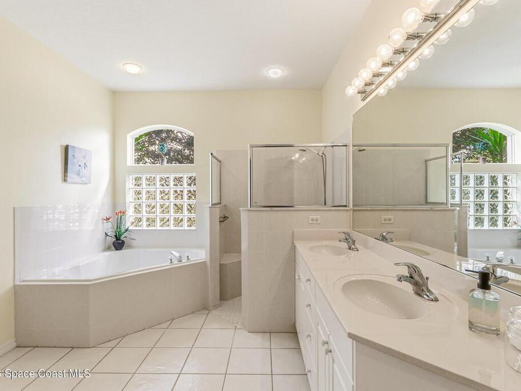 1825 Ficus Point Drive, Suntree, FL 32940