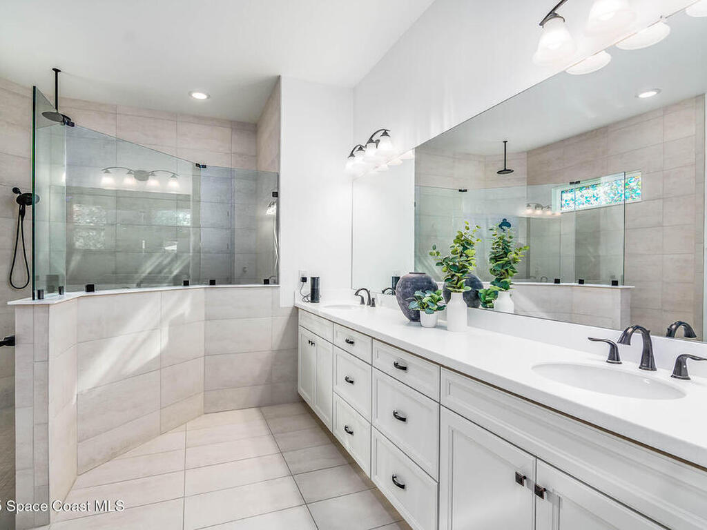 8165 Lyside Drive, Melbourne, FL 32940