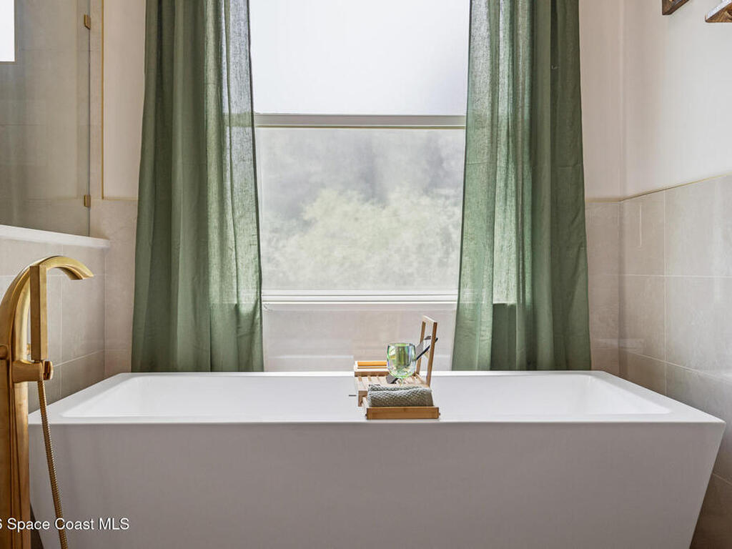 8350 Waxwing Cr Circle, Melbourne, FL 32940