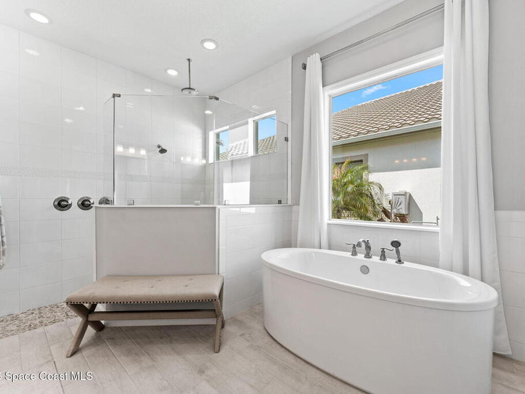 2450 Pescara Court, Melbourne, FL 32940