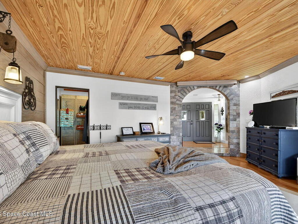 405 S Banana River Boulevard, Cocoa Beach, FL 32931