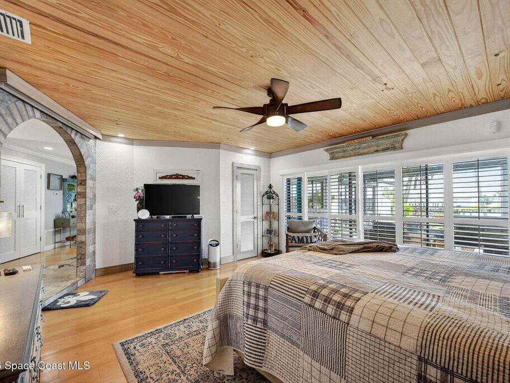 405 S Banana River Boulevard, Cocoa Beach, FL 32931