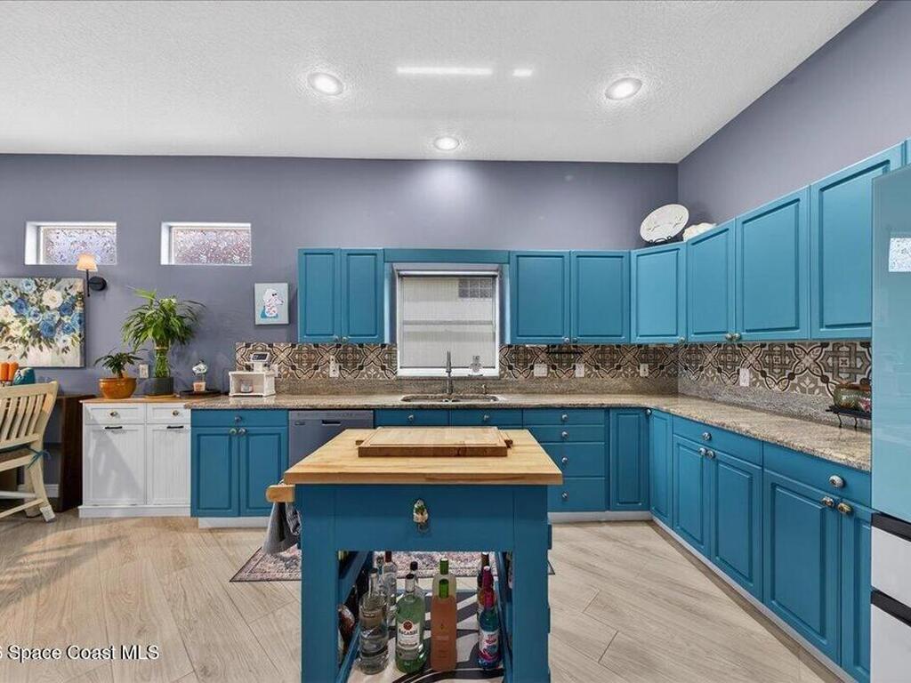 438 Carmel Drive, Suntree, FL 32940