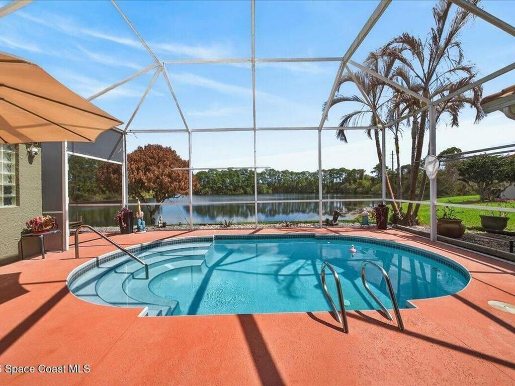 438 Carmel Drive, Suntree, FL 32940