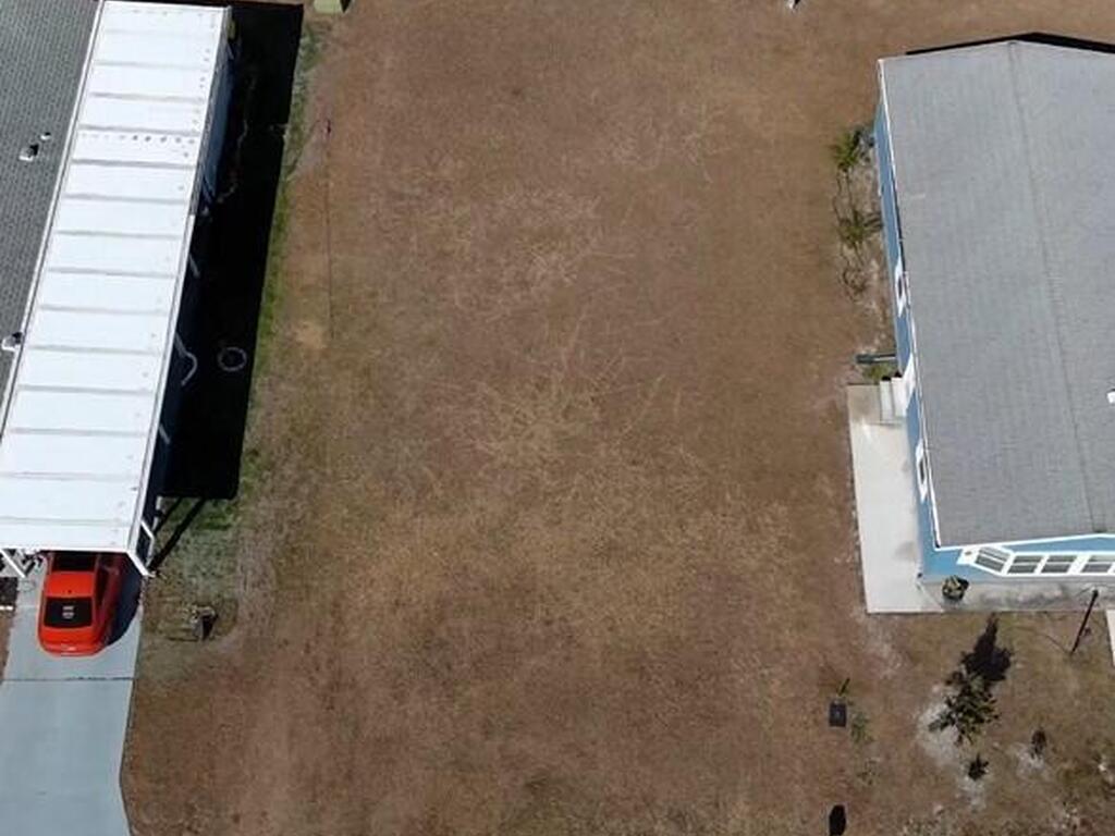 808 Lychee Drive, Sebastian, FL 32976