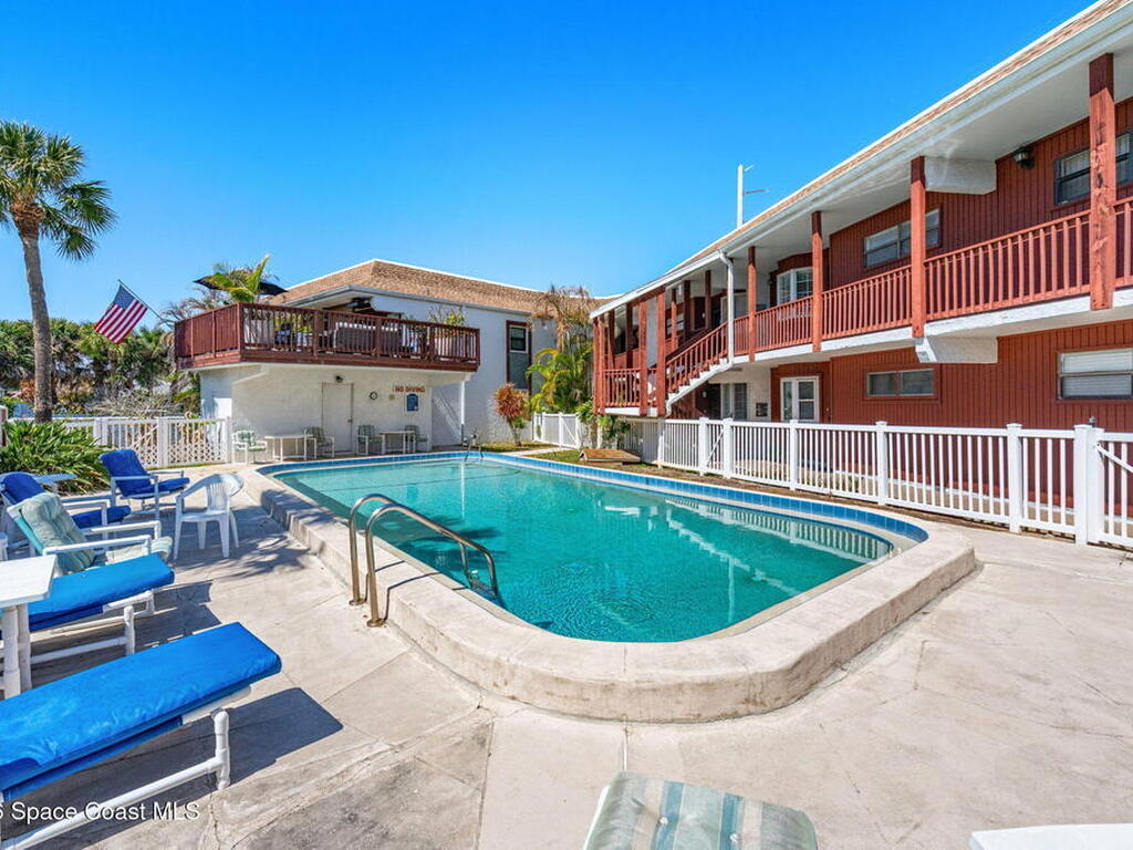 1318 S Miramar Avenue, Indialantic, FL 32903