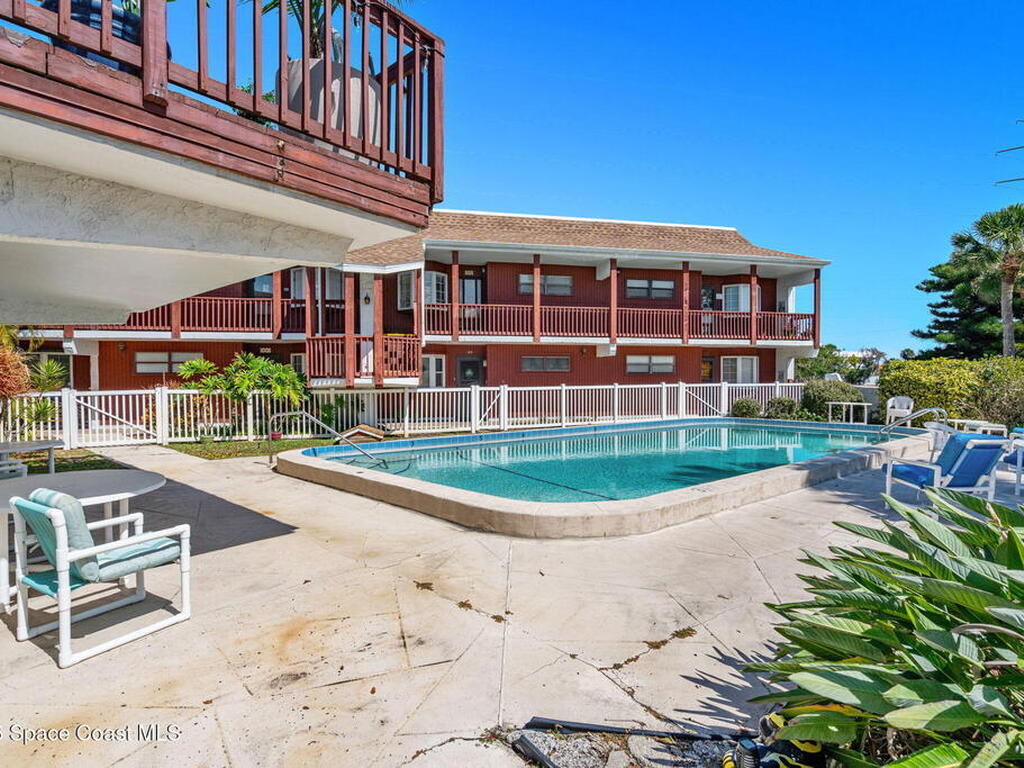 1318 S Miramar Avenue, Indialantic, FL 32903