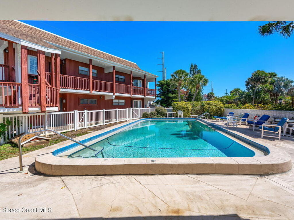 1318 S Miramar Avenue, Indialantic, FL 32903