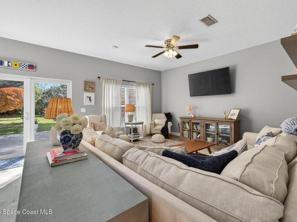 1046 N Tropical Trail, Merritt Island, FL 32953