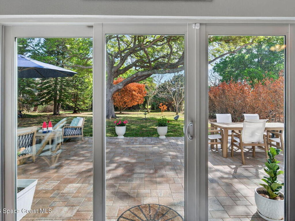 1046 N Tropical Trail, Merritt Island, FL 32953