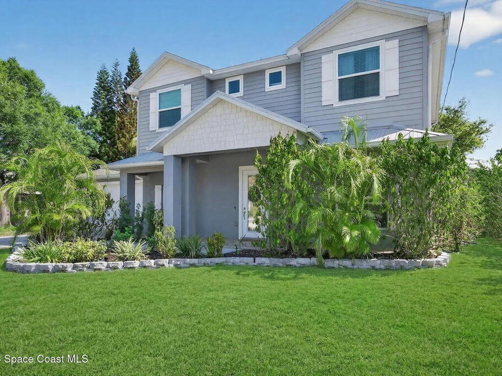 1046 N Tropical Trail, Merritt Island, FL 32953