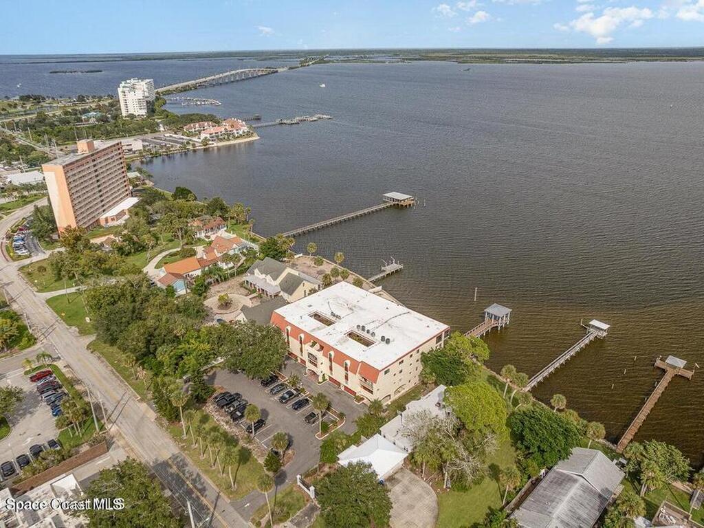 525 Indian River Avenue, Titusville, FL 32796