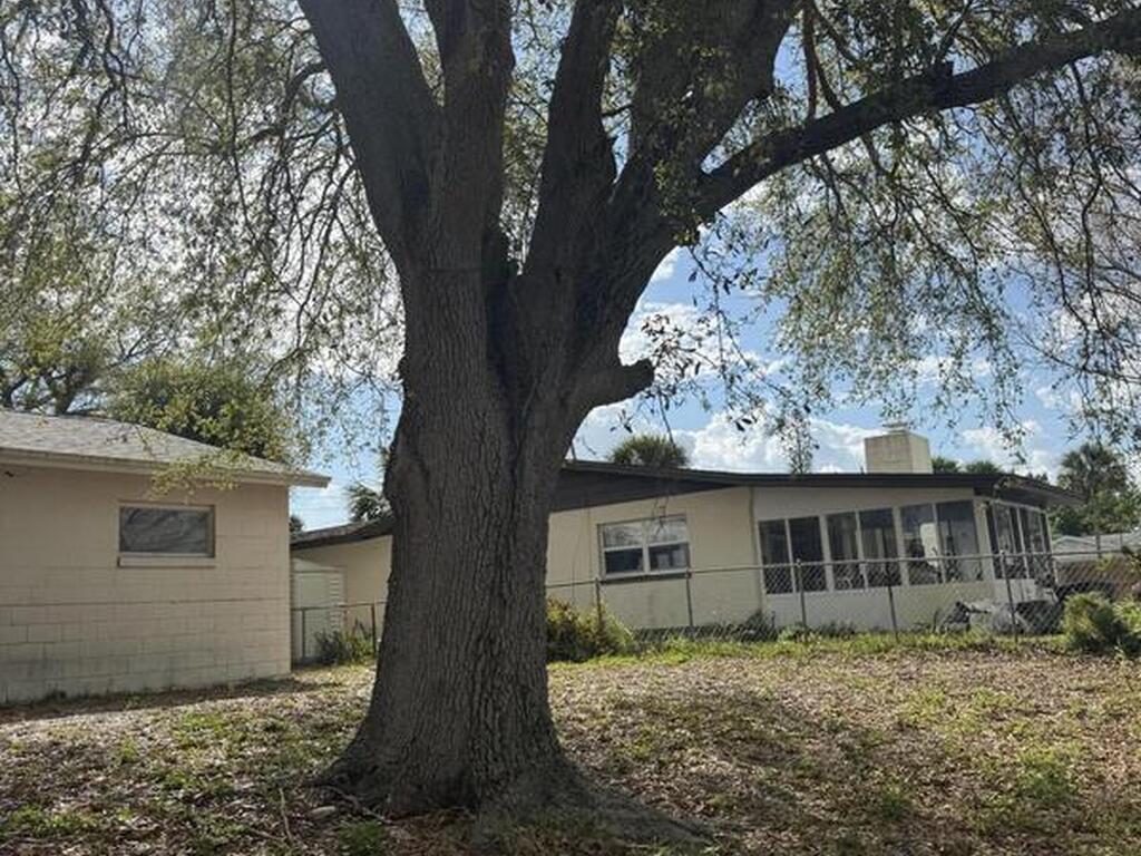 1525 Tarpon Street, Merritt Island, FL 32952