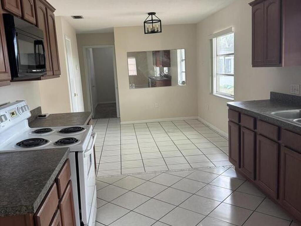 1525 Tarpon Street, Merritt Island, FL 32952