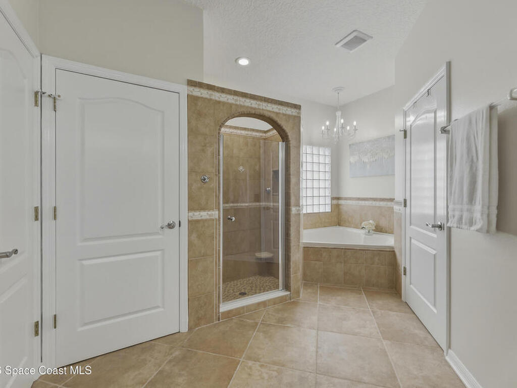 427 Heathrow Circle, Rockledge, FL 32955