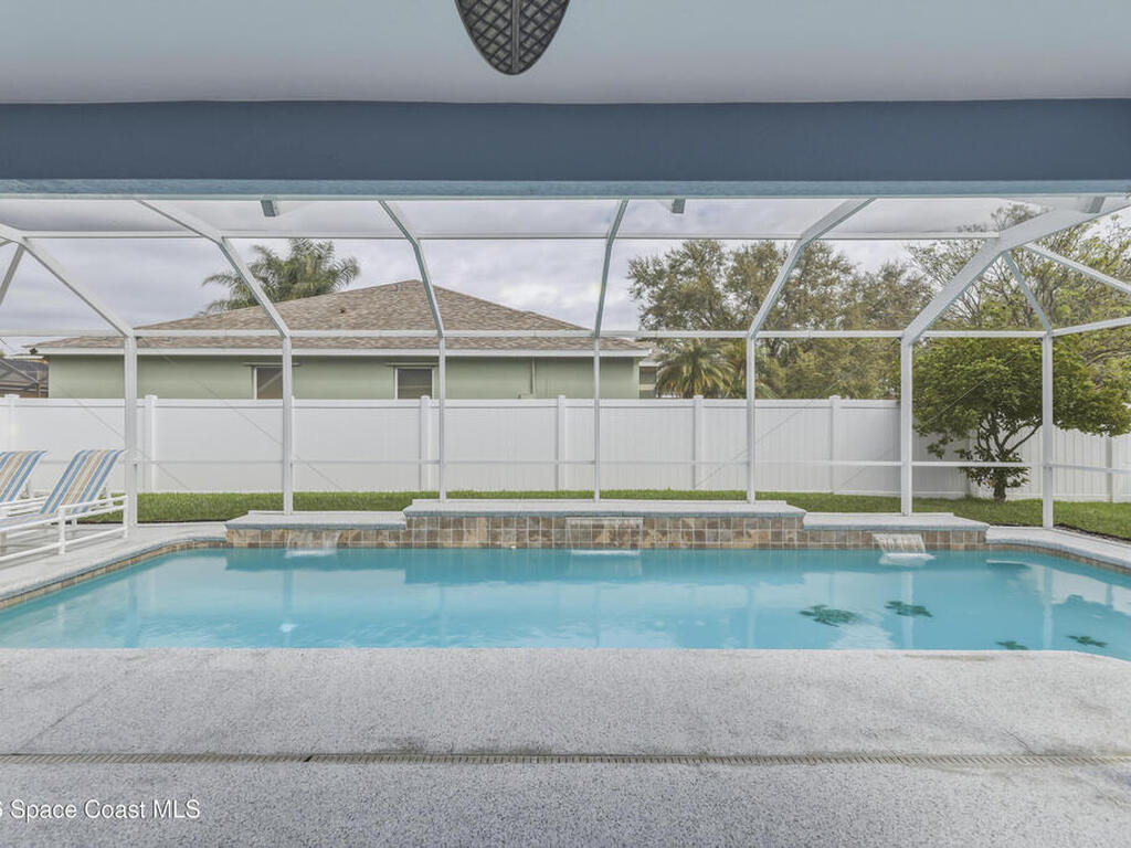 427 Heathrow Circle, Rockledge, FL 32955