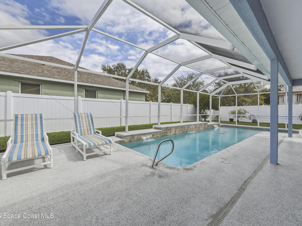 427 Heathrow Circle, Rockledge, FL 32955