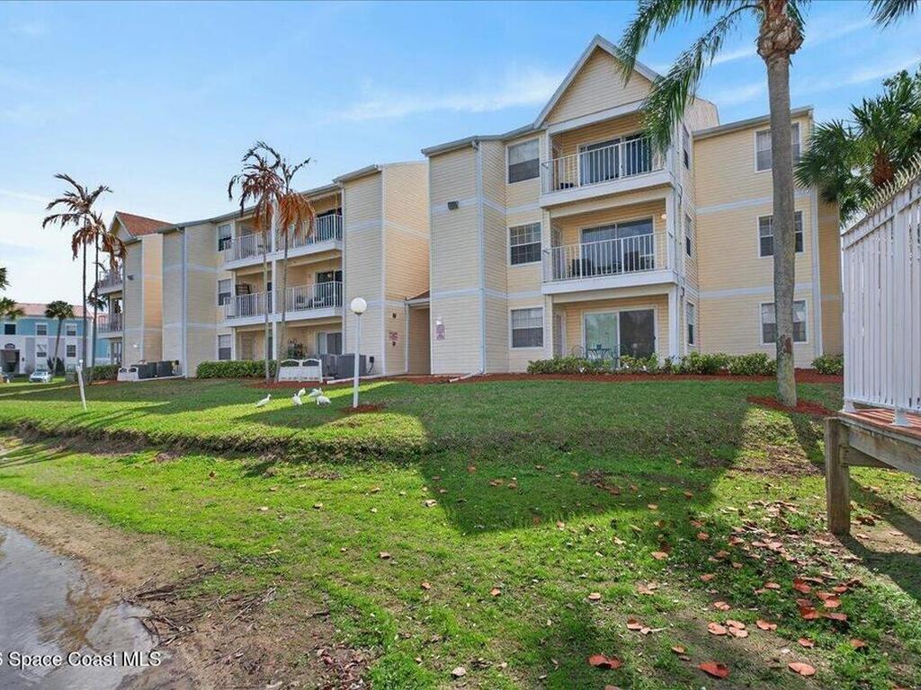 650 Island Club Court, Indialantic, FL 32903