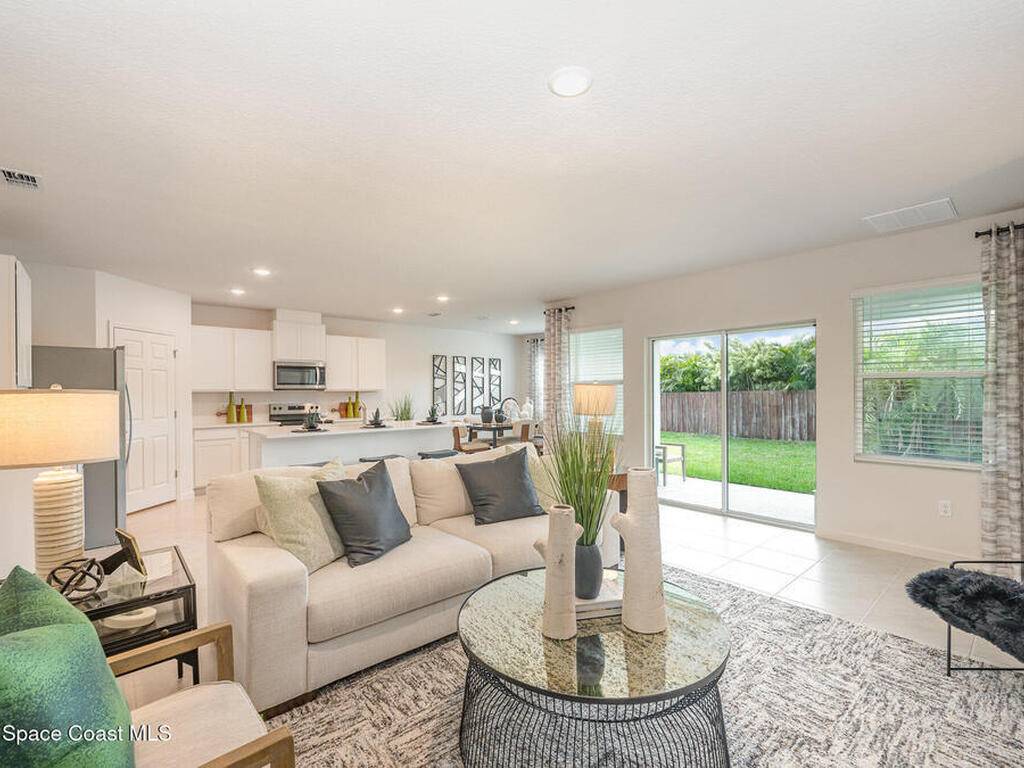 2771 Indian River Parkway, Mims, FL 32754