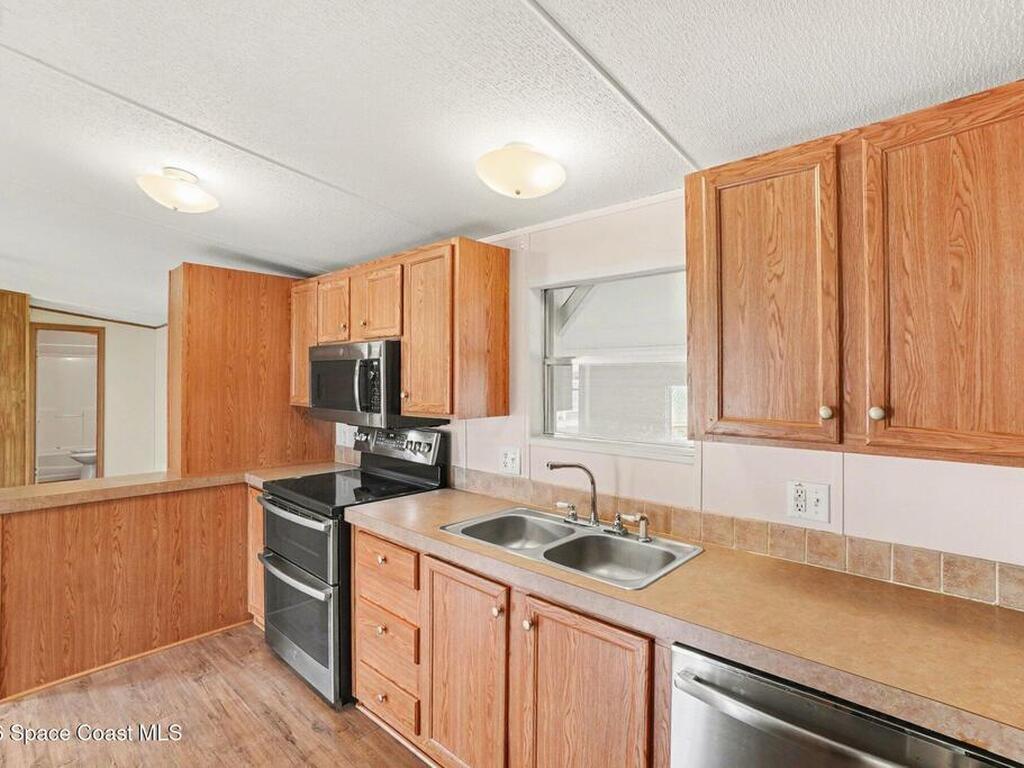 686 Sunrise Court, Palm Bay, FL 32907