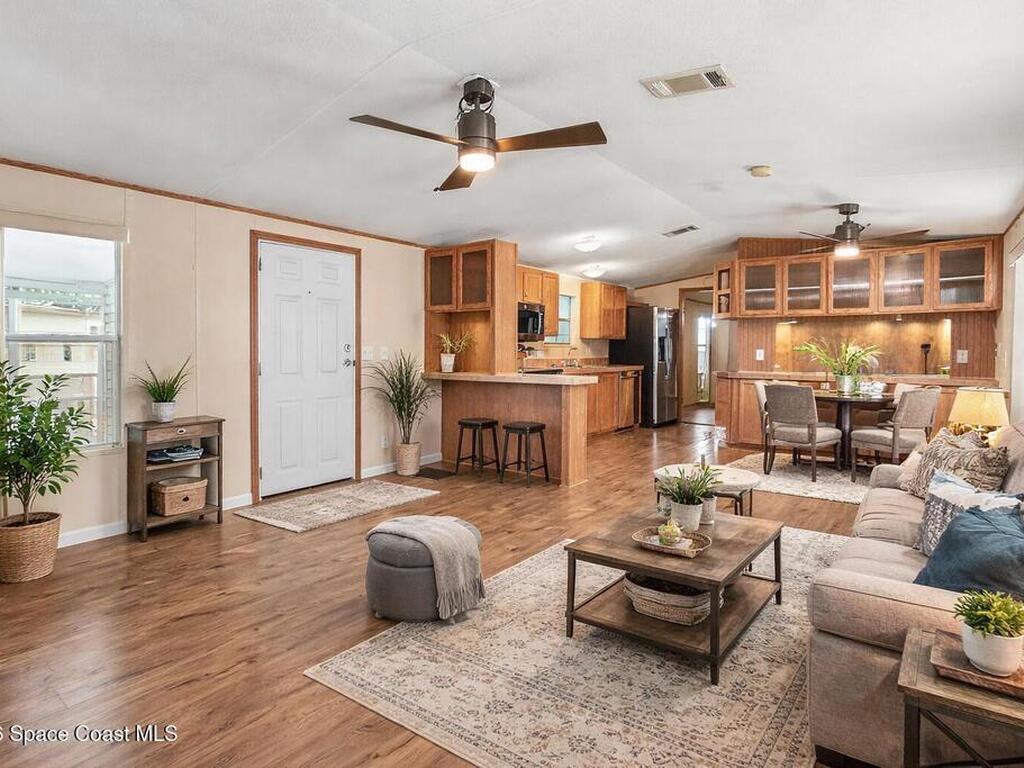 686 Sunrise Court, Palm Bay, FL 32907