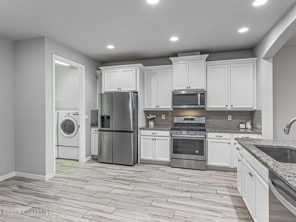 7544 Loren Cove Drive, Melbourne, FL 32940