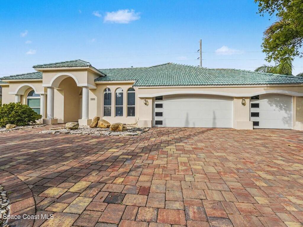 1690 Canterbury Drive, Indialantic, FL 32903