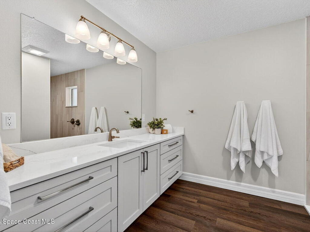 320 Olympia Court, Melbourne, FL 32940