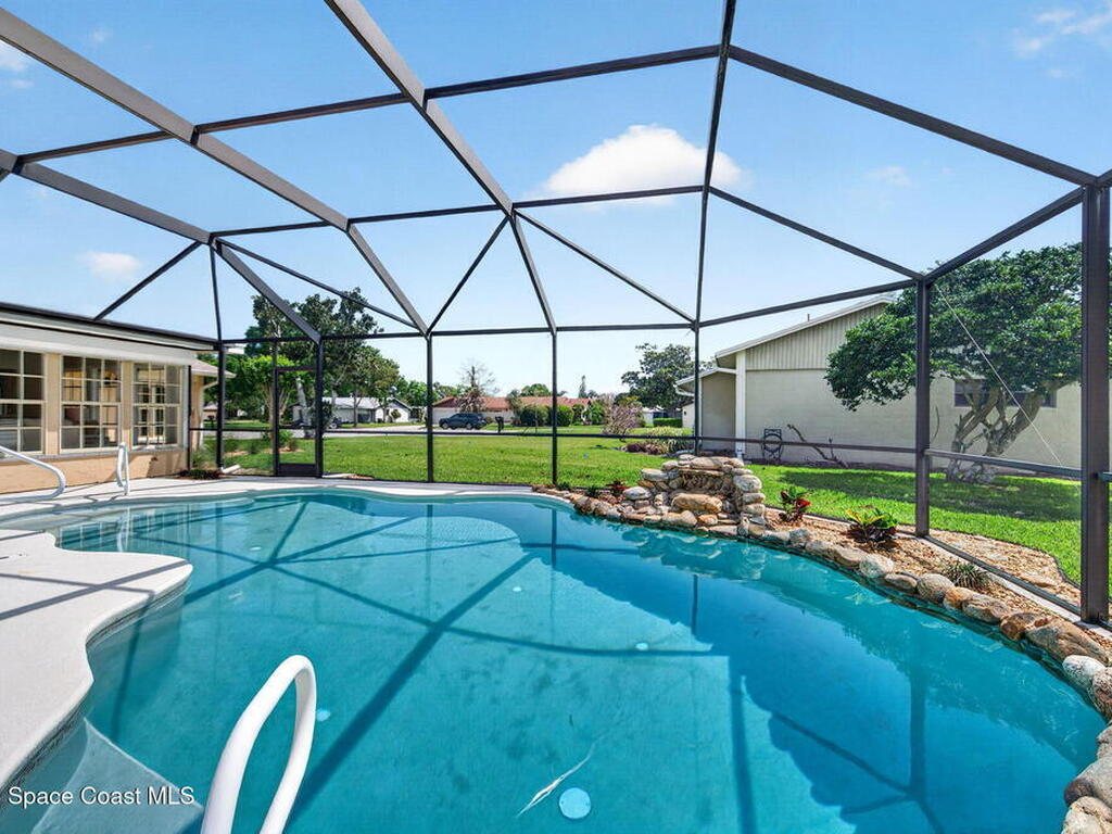 320 Olympia Court, Melbourne, FL 32940