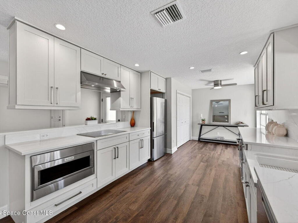 320 Olympia Court, Melbourne, FL 32940