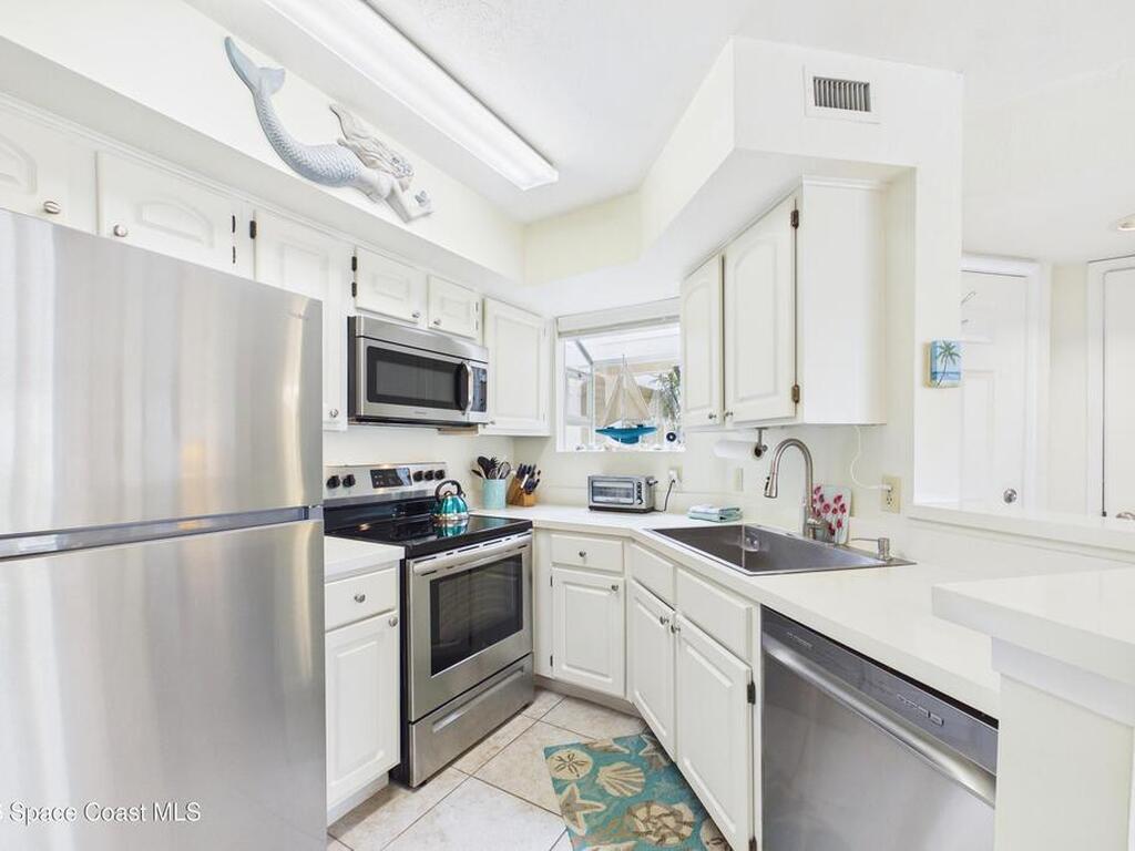 1800 Charlesmont Drive, Melbourne, FL 32903