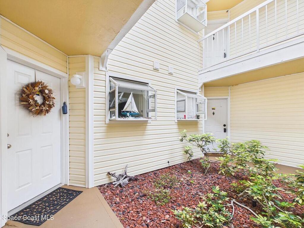 1800 Charlesmont Drive, Melbourne, FL 32903