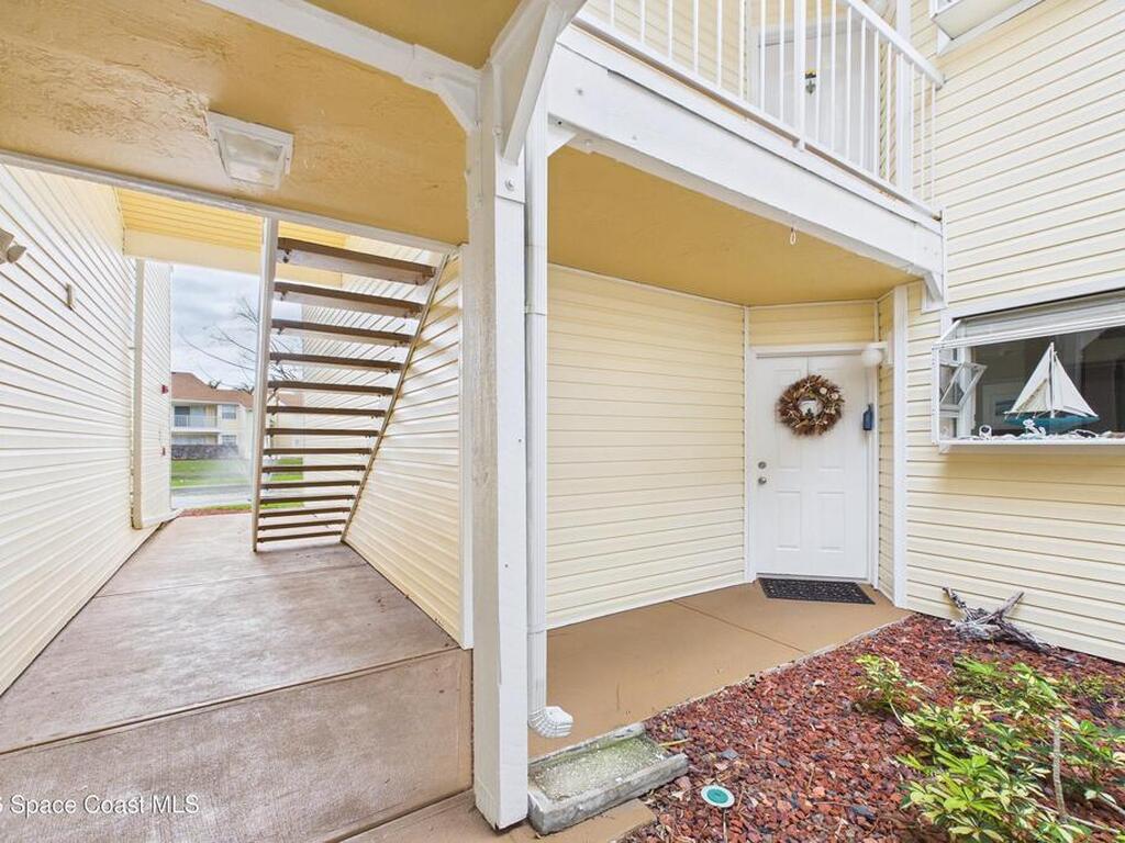 1800 Charlesmont Drive, Melbourne, FL 32903