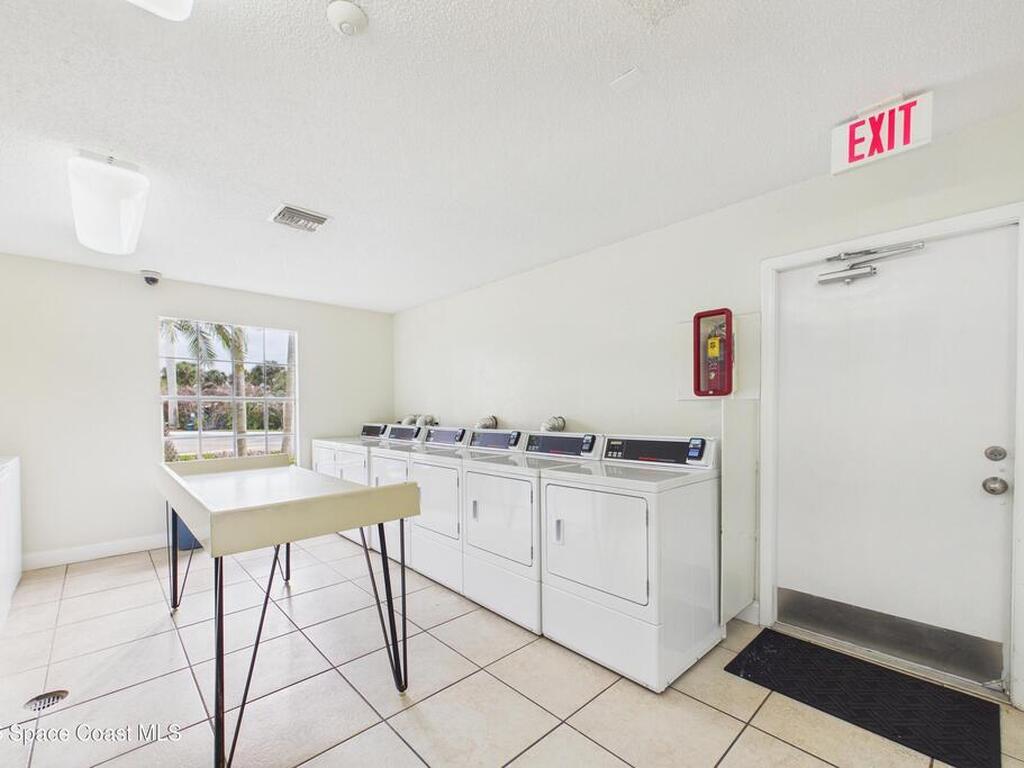 1800 Charlesmont Drive, Melbourne, FL 32903