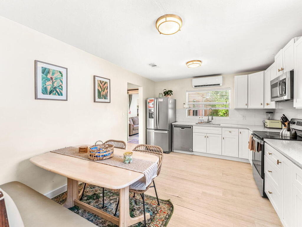 214 S Orlando Avenue, Cocoa Beach, FL 32931