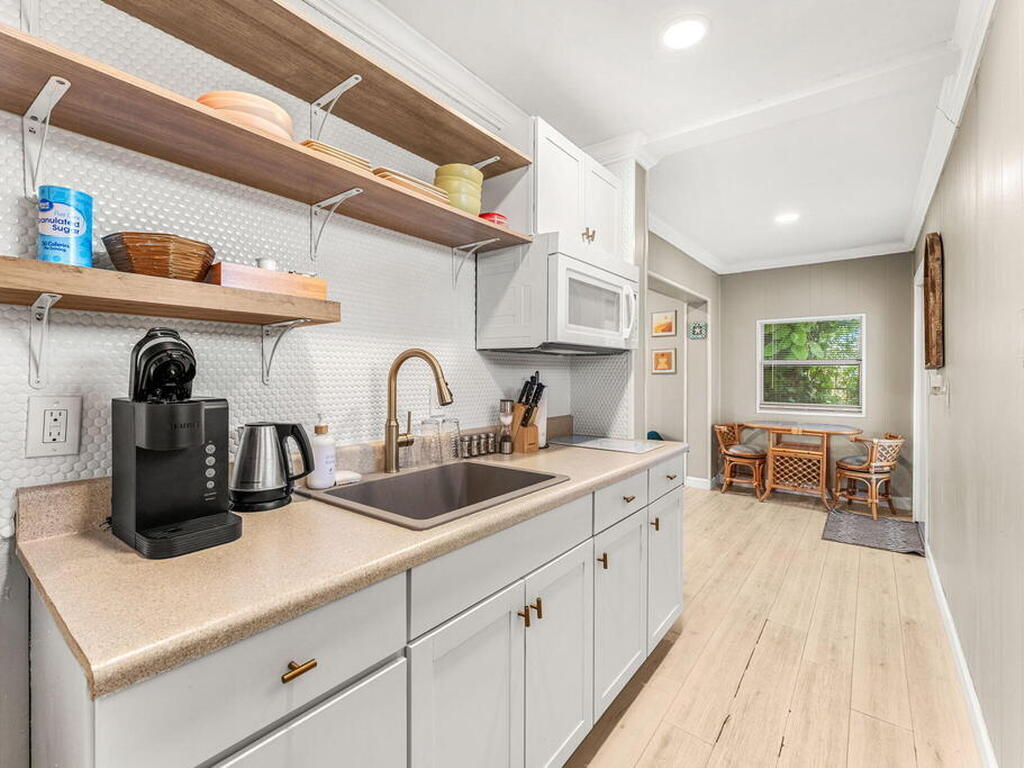 214 S Orlando Avenue, Cocoa Beach, FL 32931