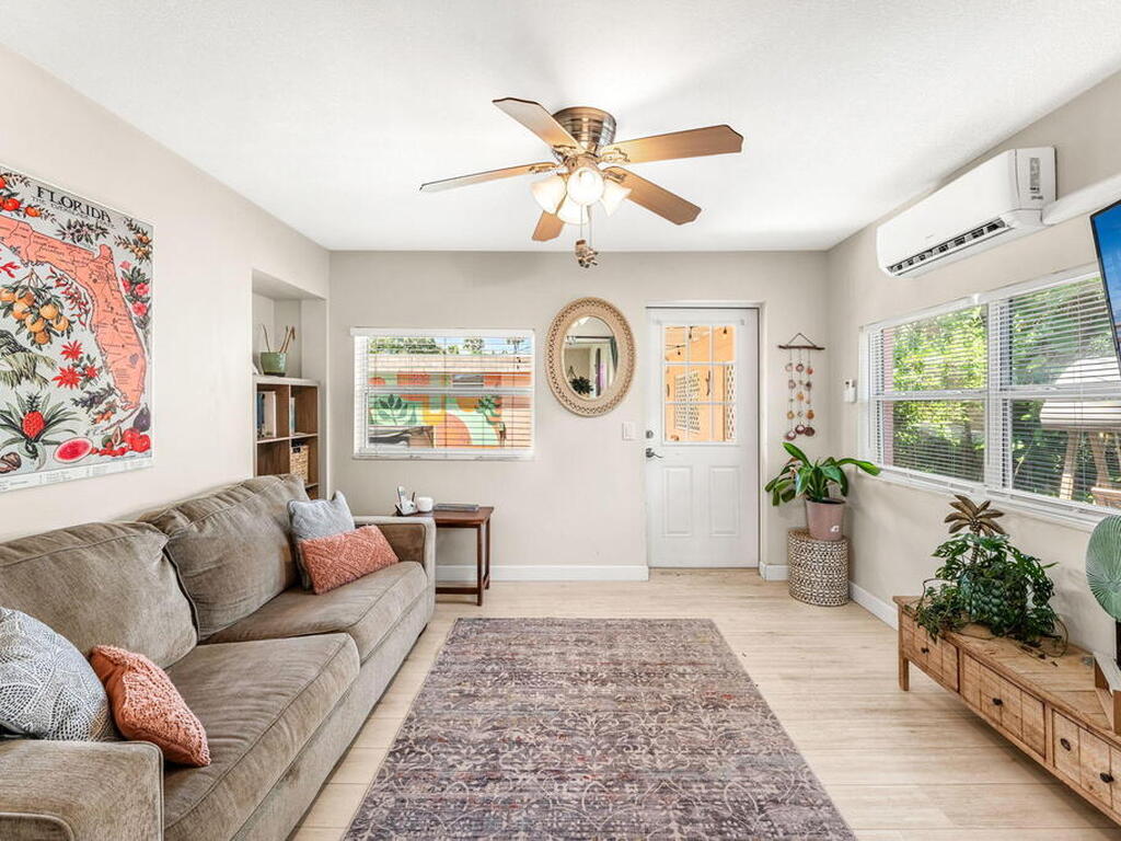 214 S Orlando Avenue, Cocoa Beach, FL 32931