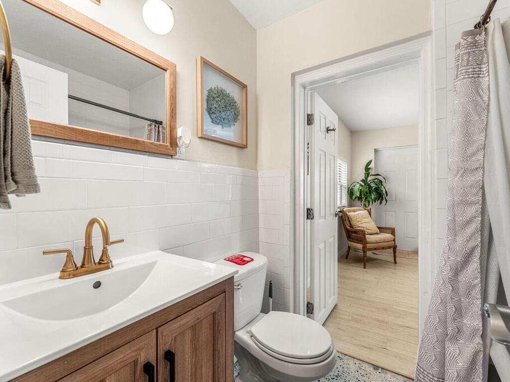 214 S Orlando Avenue, Cocoa Beach, FL 32931